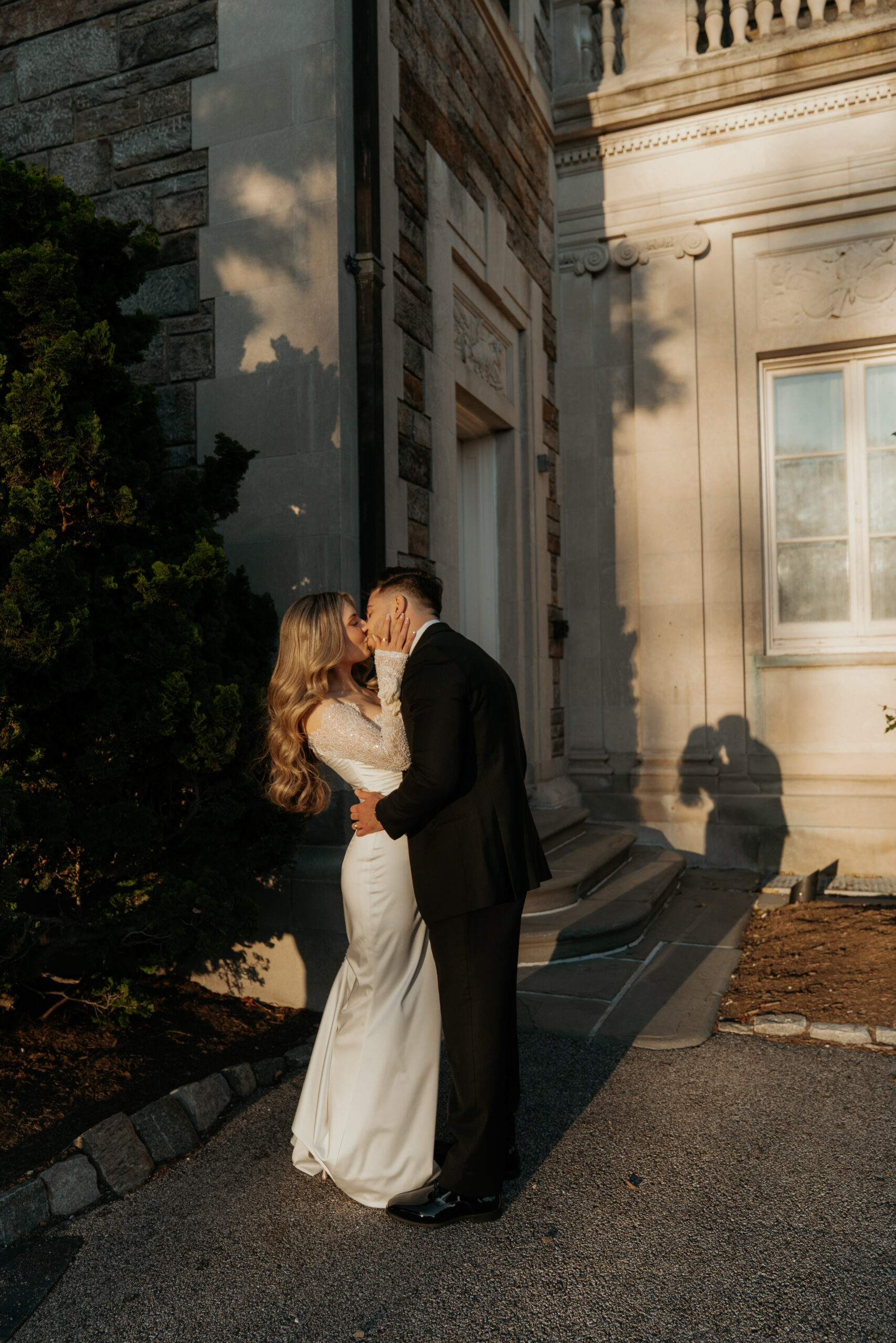 golden hour portraits at an Aldrich Mansion wedding